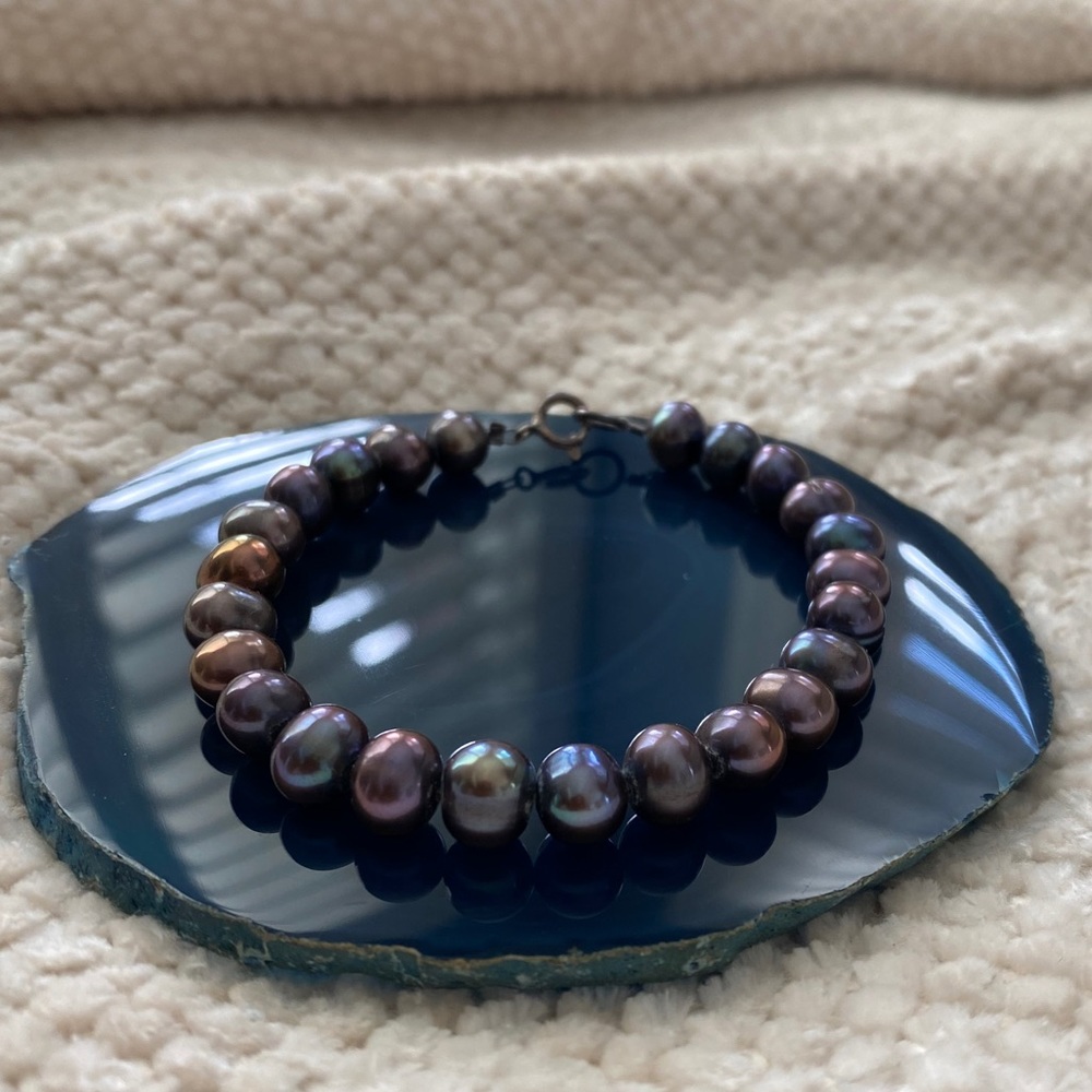 Solid Black Pearl Bracelet Set In Silver